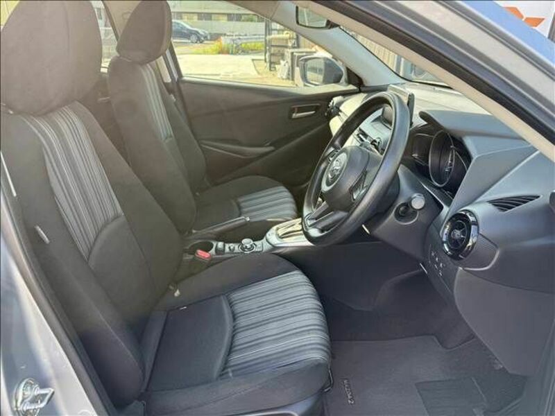 MAZDA2-8