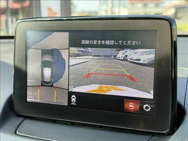MAZDA2-11