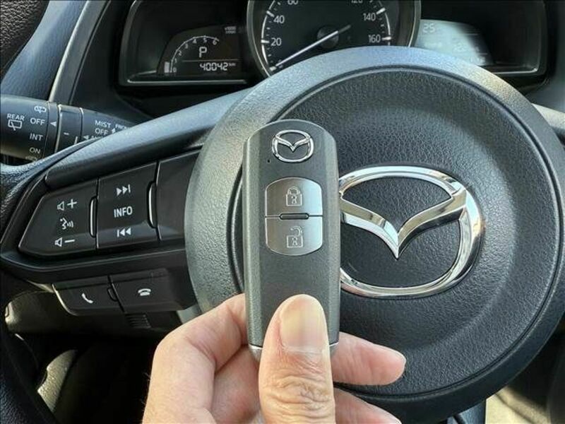 MAZDA2-17
