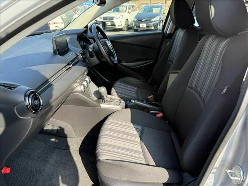 MAZDA2-24