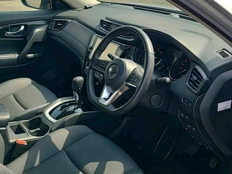 X-TRAIL