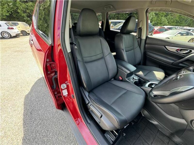 X-TRAIL