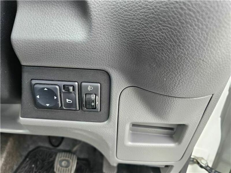 NV200 VANETTE-12