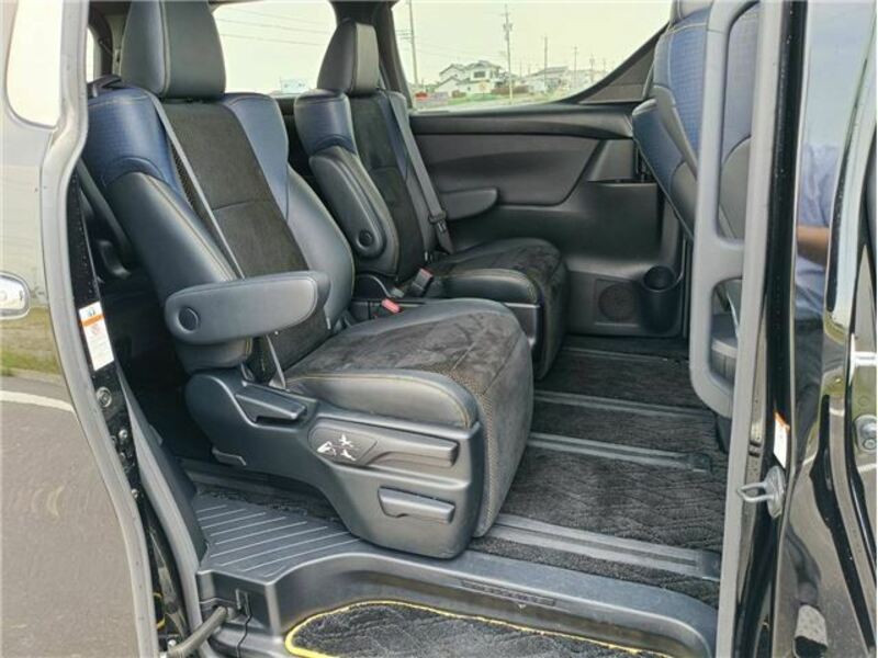 VELLFIRE-5