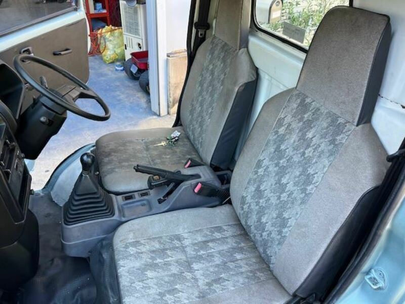 MINICAB TRUCK