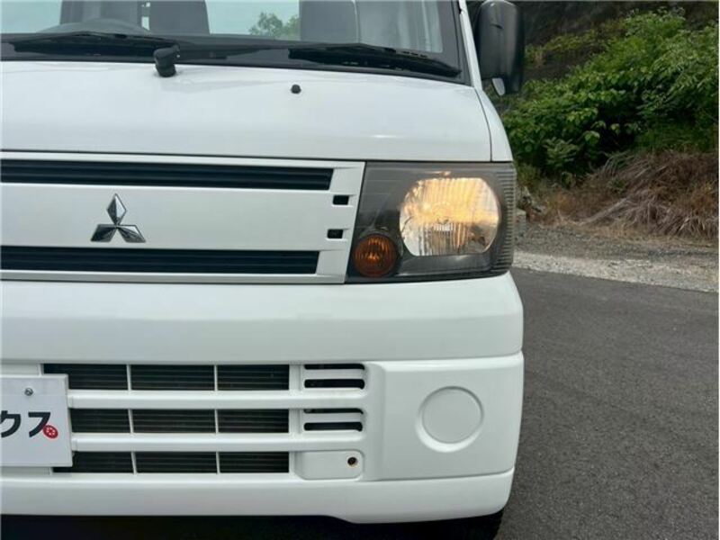MINICAB TRUCK