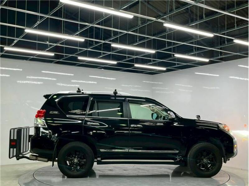 LAND CRUISER PRADO-11