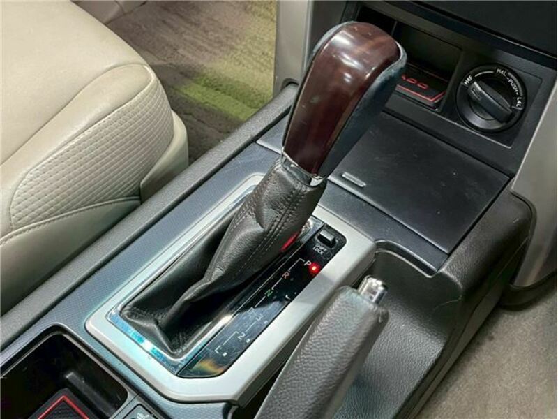 LAND CRUISER PRADO-19