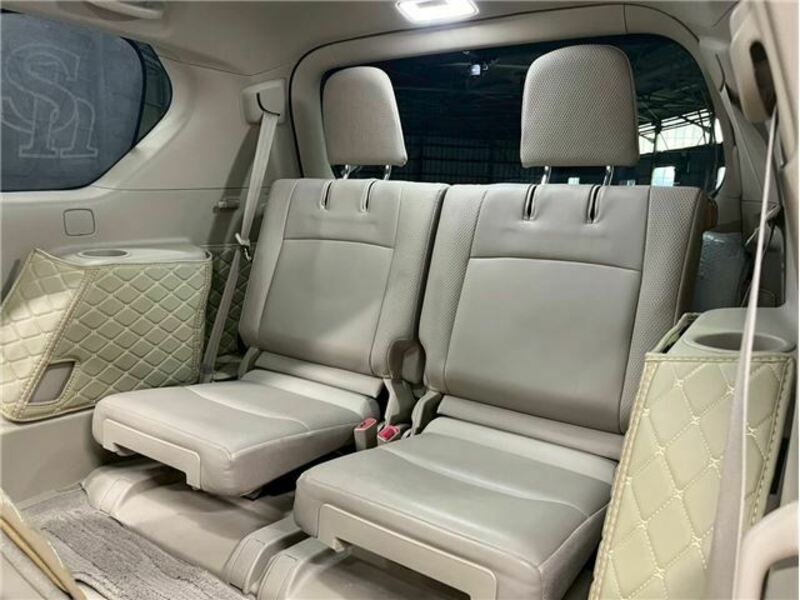 LAND CRUISER PRADO-32