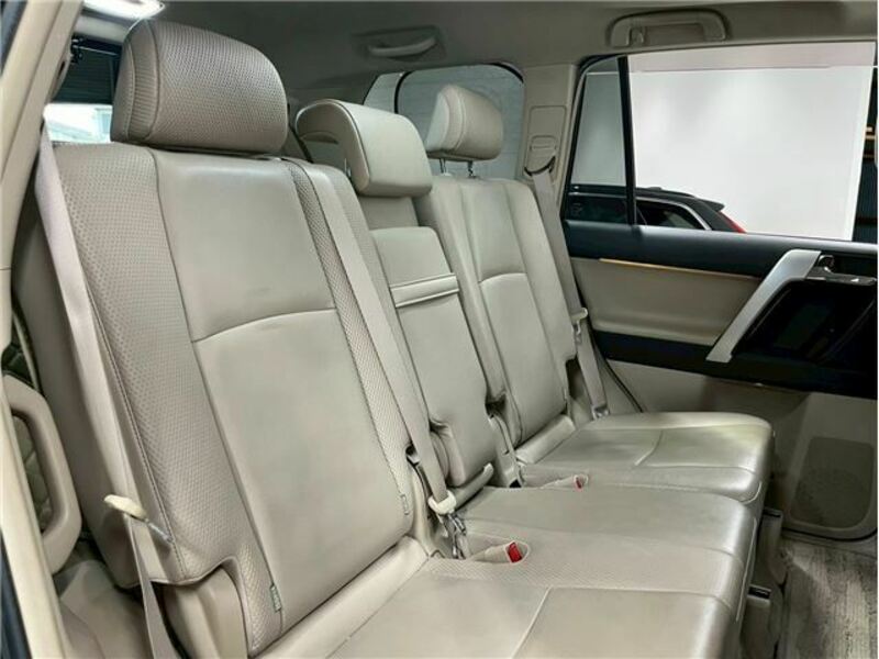 LAND CRUISER PRADO-33
