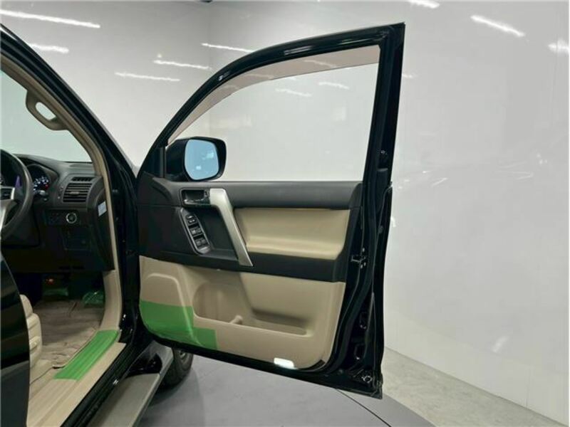LAND CRUISER PRADO-47