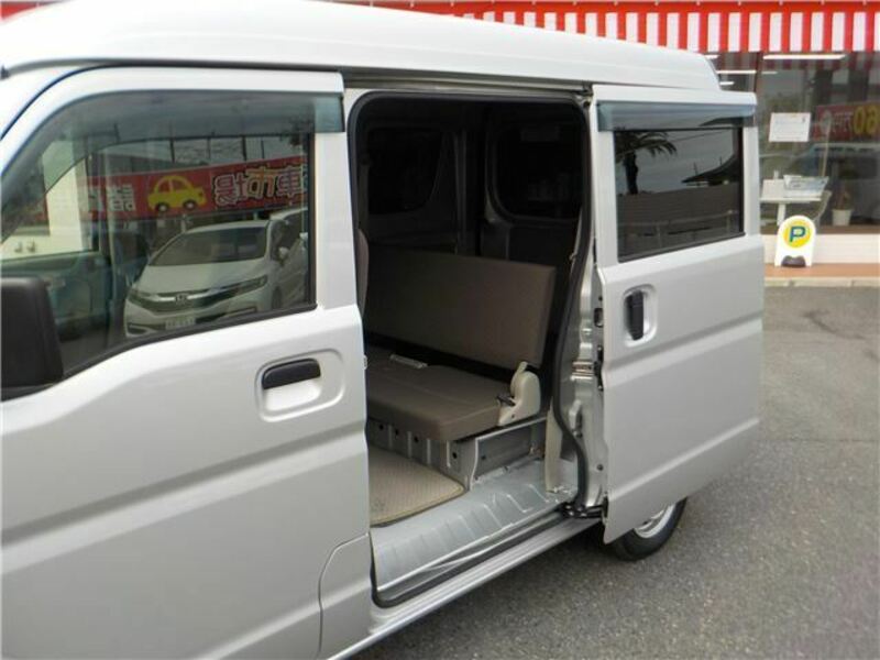 MINICAB VAN