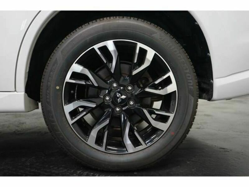 OUTLANDER PHEV-23