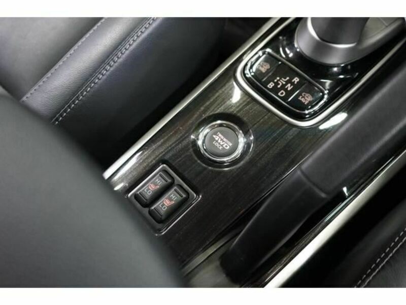 OUTLANDER PHEV-34