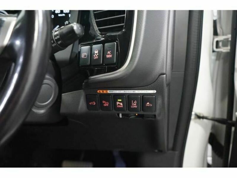 OUTLANDER PHEV-38