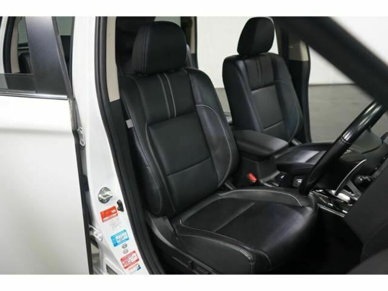 OUTLANDER PHEV-43