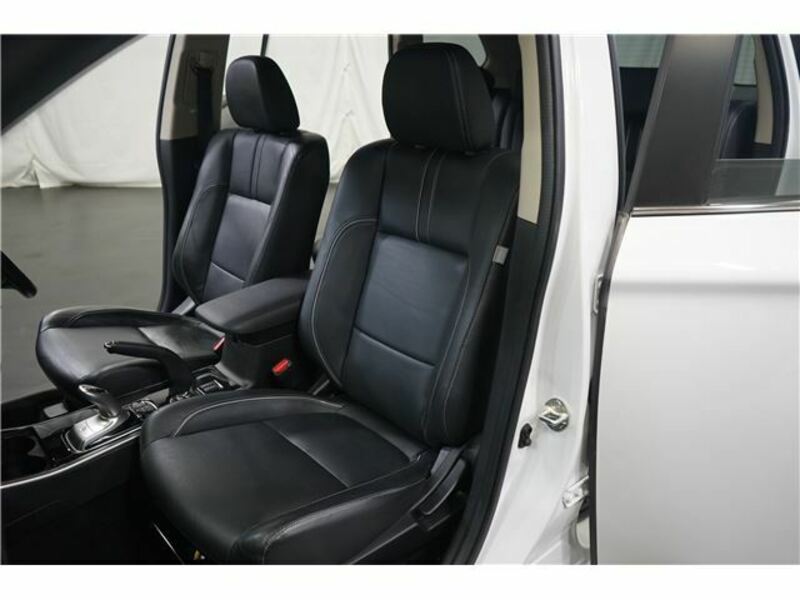 OUTLANDER PHEV-44