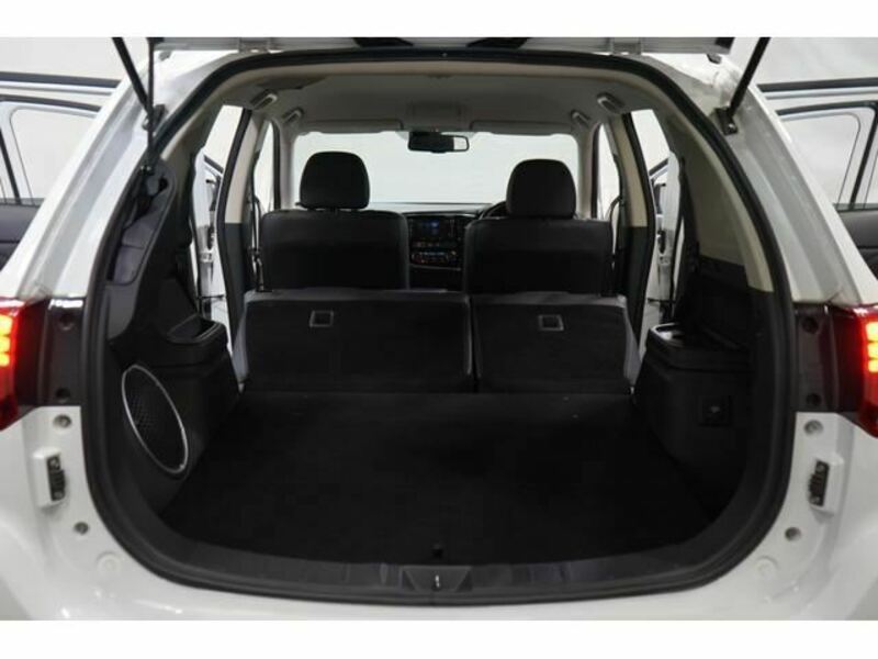 OUTLANDER PHEV-48