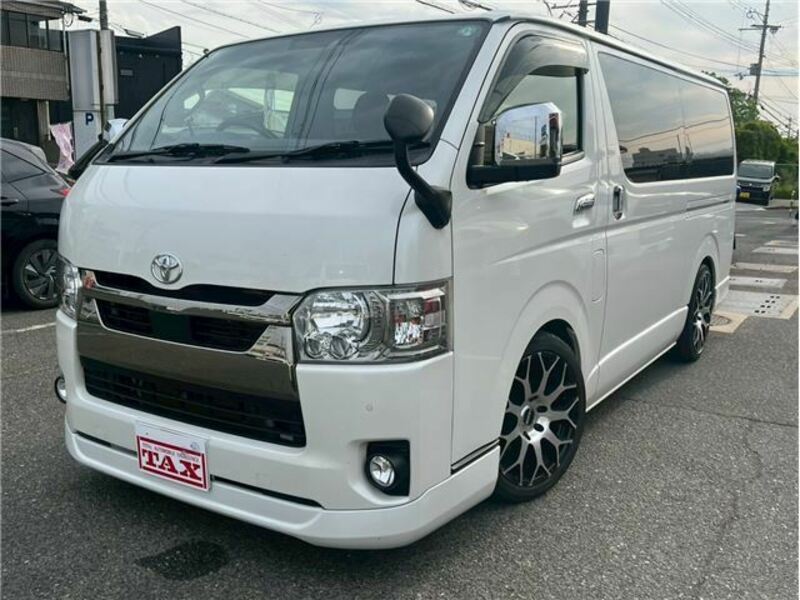 TOYOTA HIACE