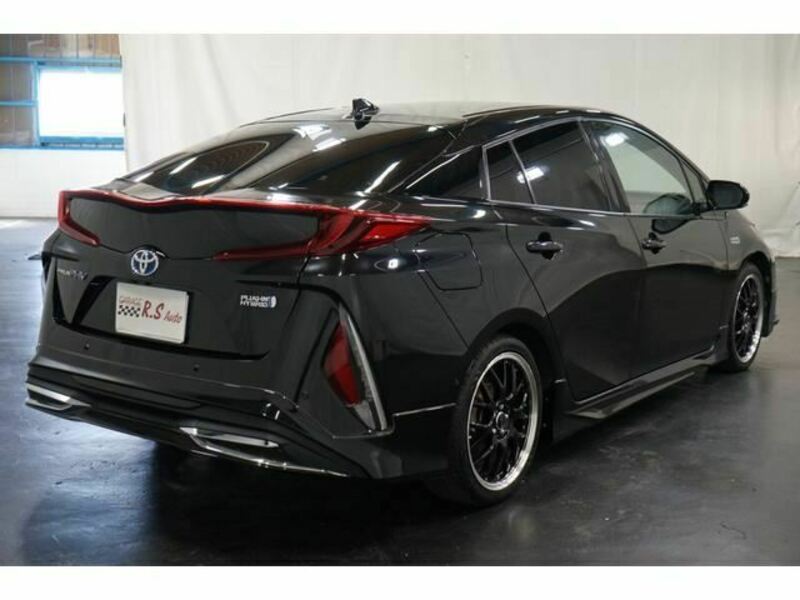 PRIUS PHV