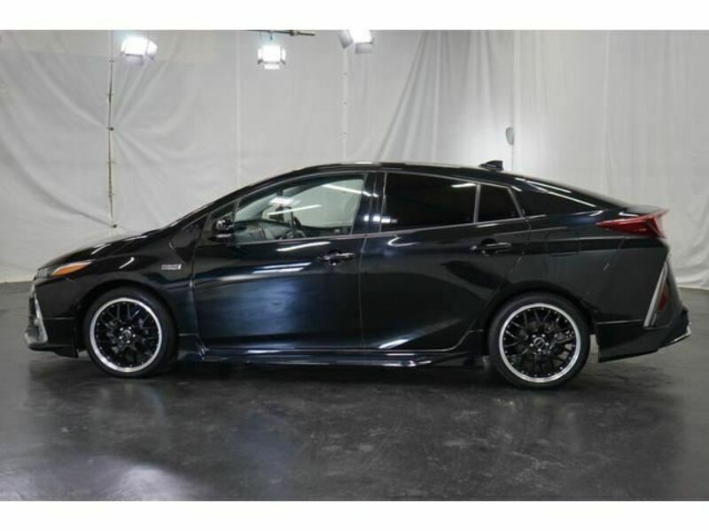 PRIUS PHV