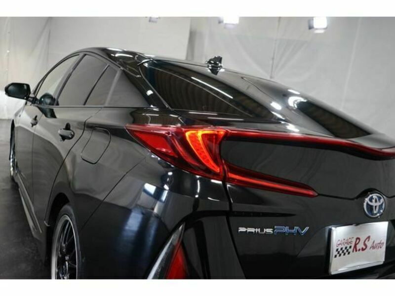 PRIUS PHV