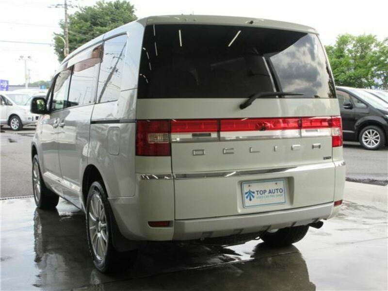 DELICA D5