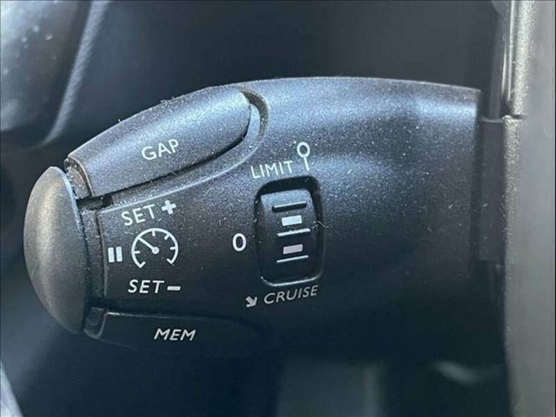 3008