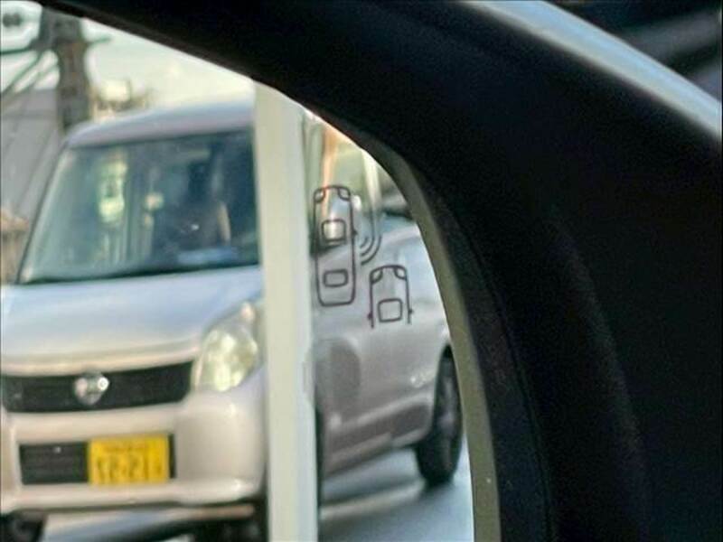 3008