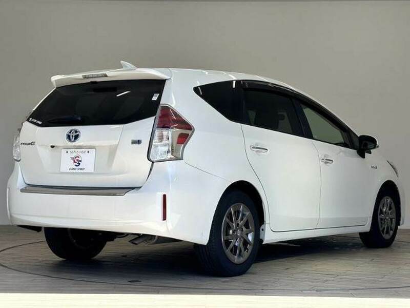 PRIUS ALPHA