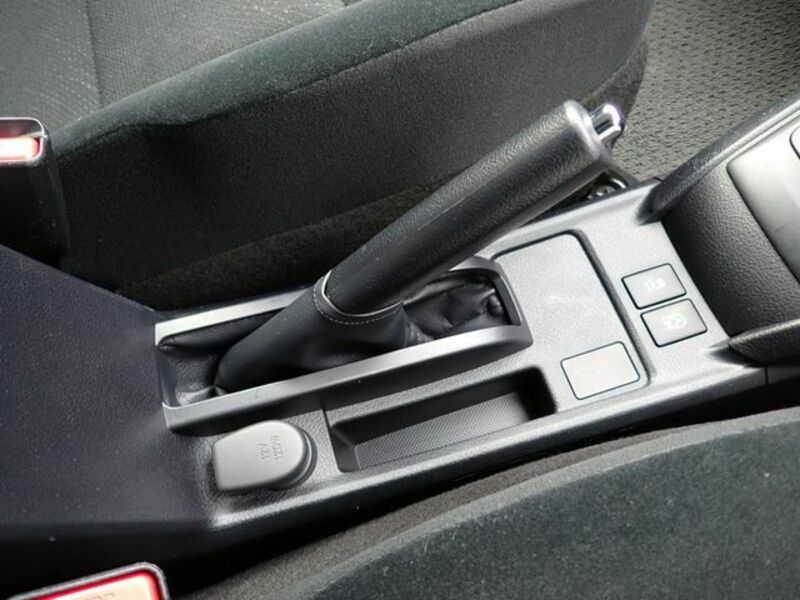 COROLLA AXIO