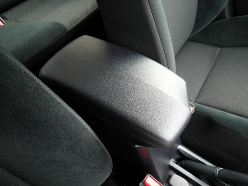 COROLLA AXIO