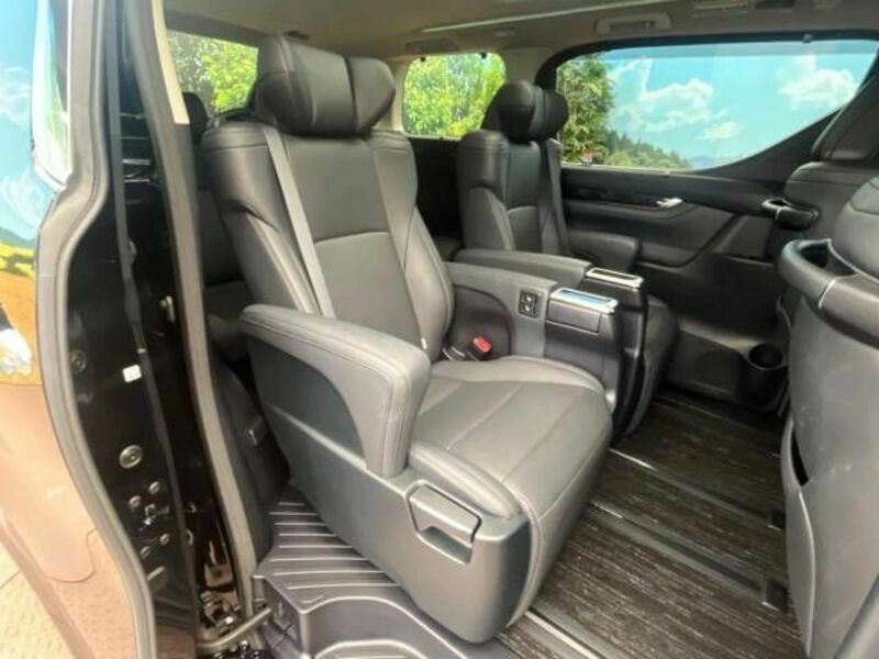 ALPHARD-9