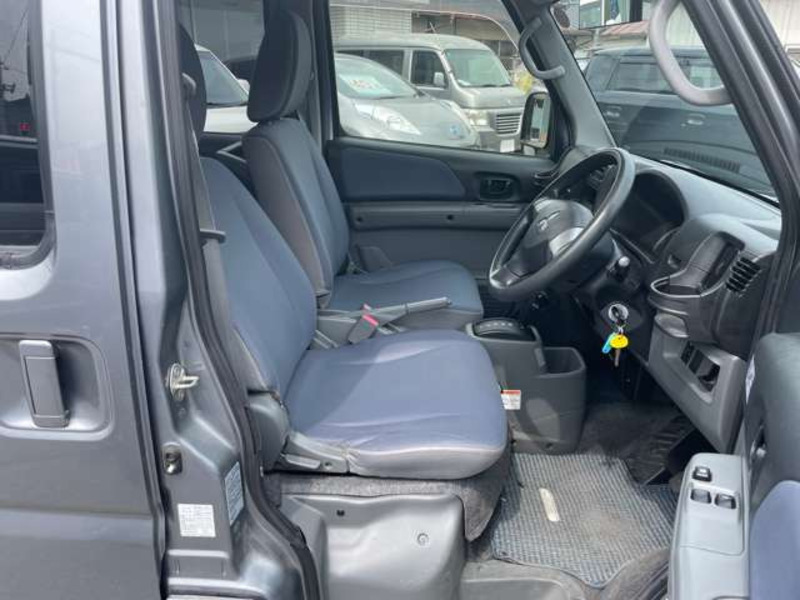 MINICAB VAN-13