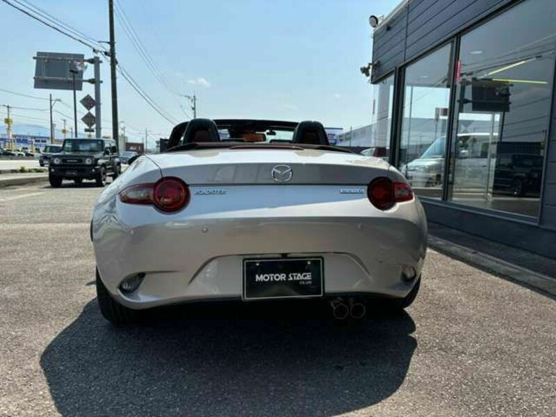 ROADSTER