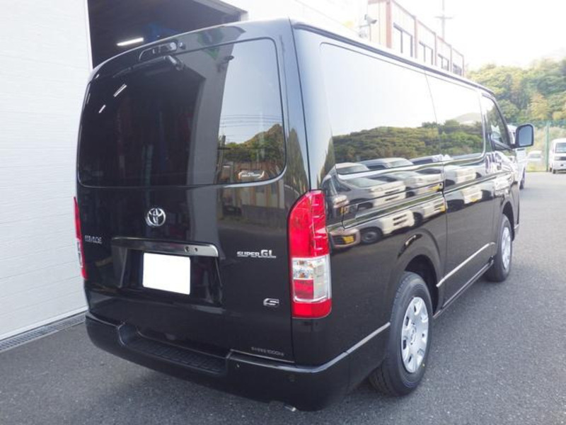 HIACE VAN