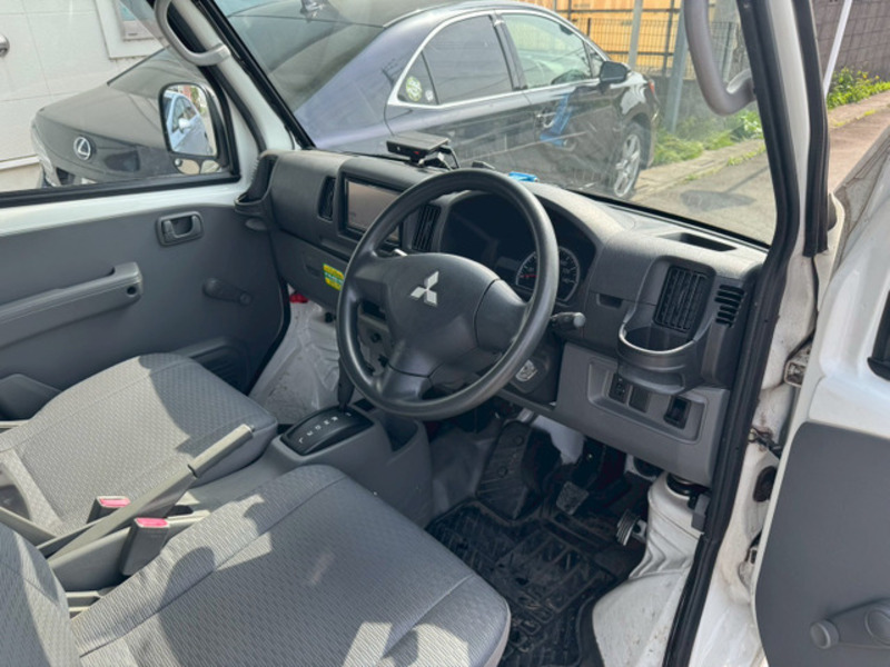MINICAB VAN-4