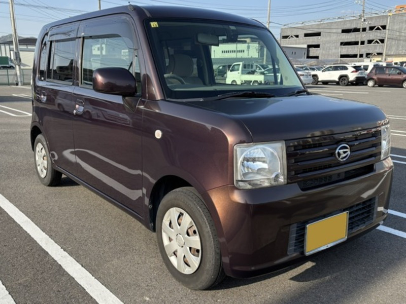 DAIHATSU MOVE CONTE