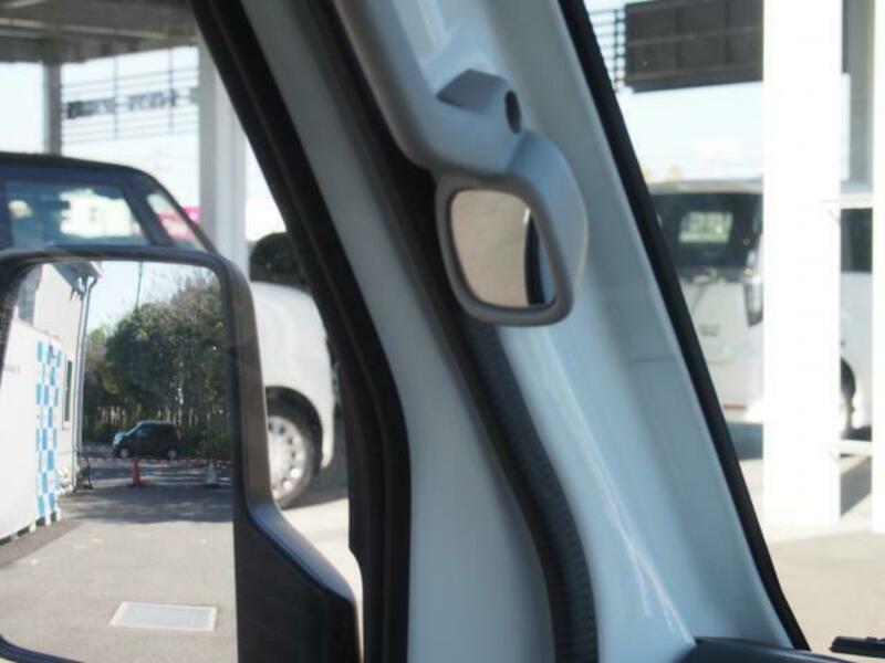 MINICAB TRUCK