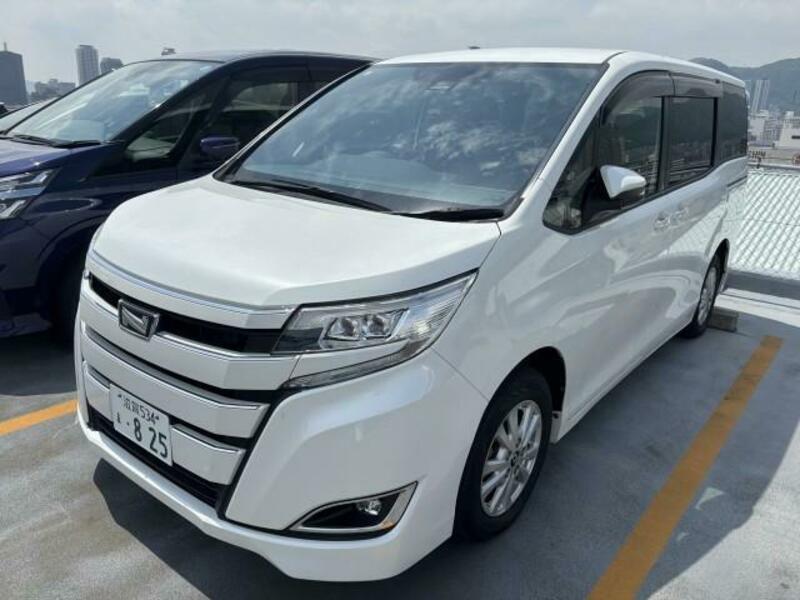 TOYOTA　NOAH