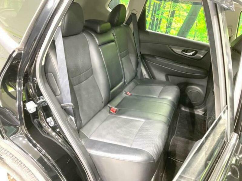 X-TRAIL-7