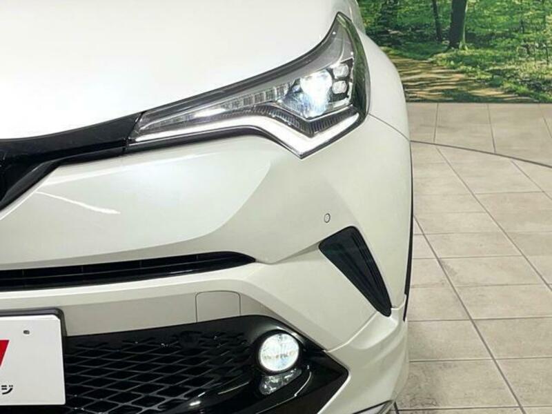 C-HR-12