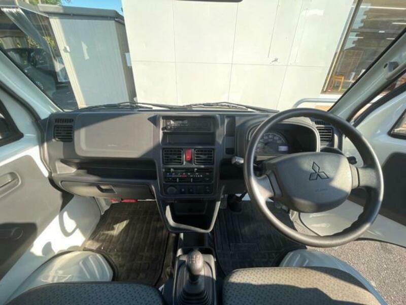 MINICAB TRUCK