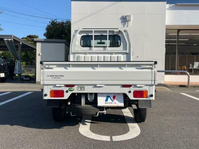 MINICAB TRUCK