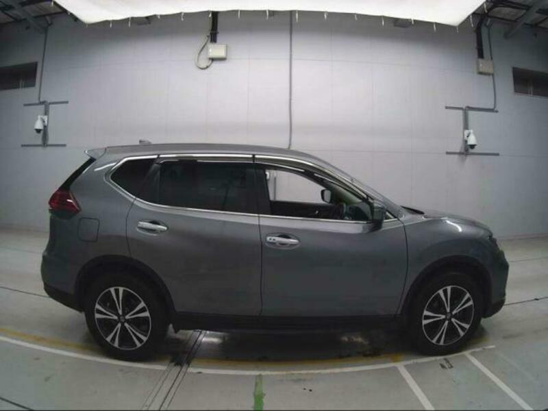 X-TRAIL-5