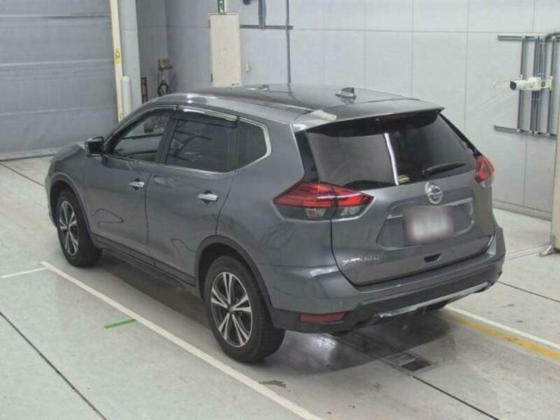 X-TRAIL-10