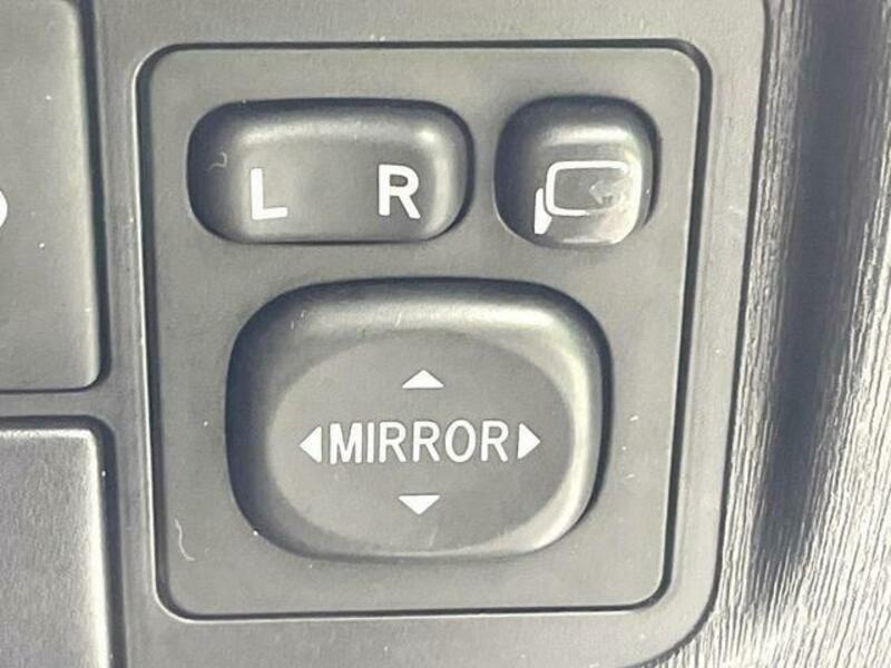 PRIUS-4