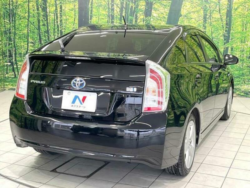 PRIUS-16