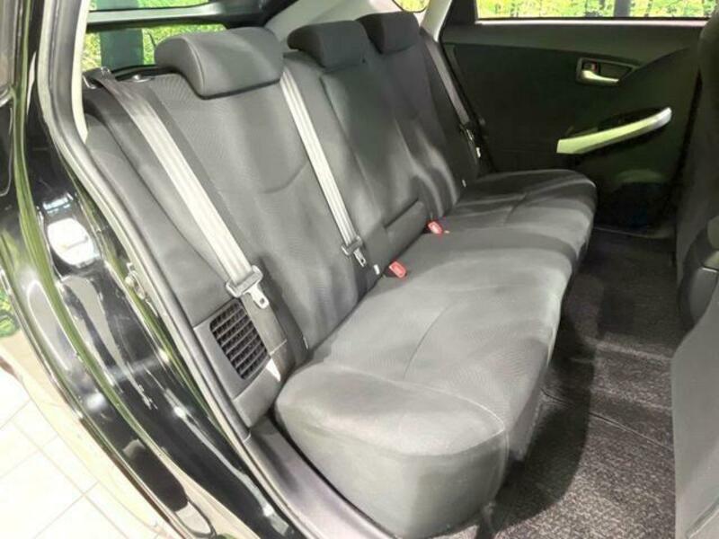 PRIUS-8