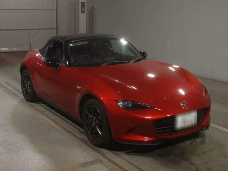 ROADSTER-0